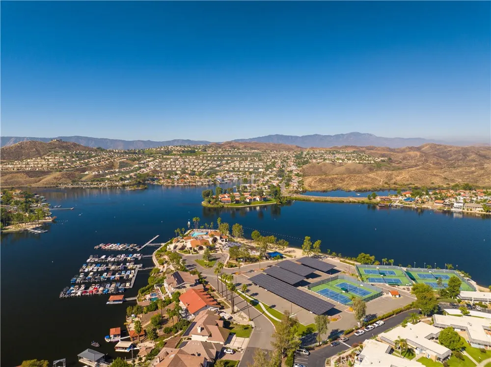 23664 Outrigger Canyon Lake, CA 92587