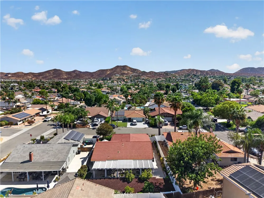 23664 Outrigger Canyon Lake, CA 92587