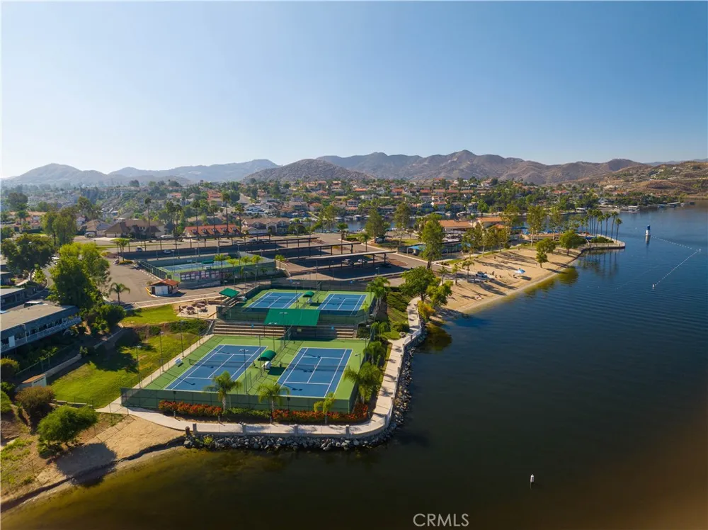 23664 Outrigger Canyon Lake, CA 92587