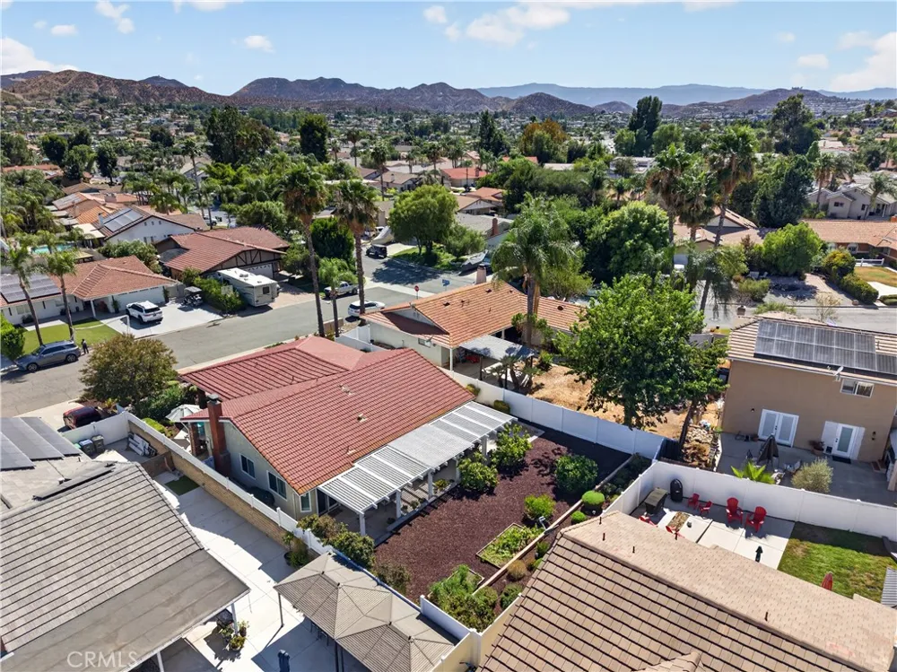 23664 Outrigger Canyon Lake, CA 92587