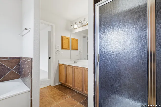 121 SLEEPY TRL Cibolo, TX 78108