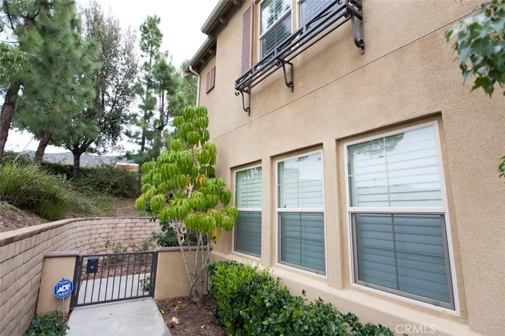 965 Sweetbriar Lane #A Azusa, CA 91702