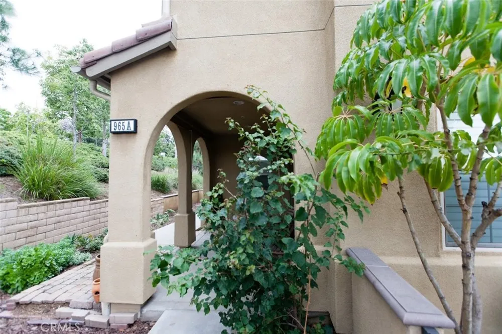 965 Sweetbriar Lane #A Azusa, CA 91702