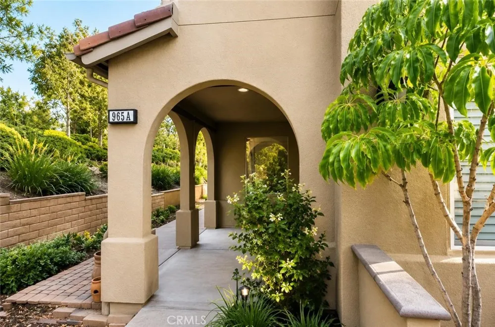 965 Sweetbriar Lane #A Azusa, CA 91702