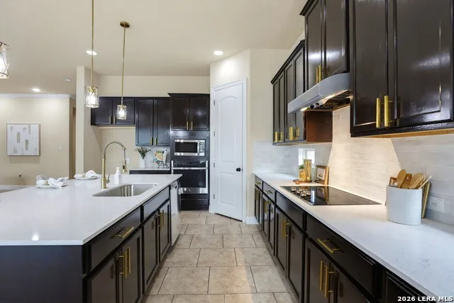 813 SUSSEX CV Cibolo, TX 78108