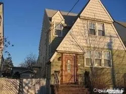 127 Gordon Valley Stream, NY 11581