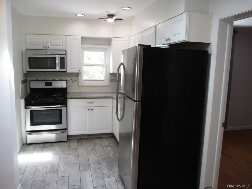 127 Gordon Valley Stream, NY 11581