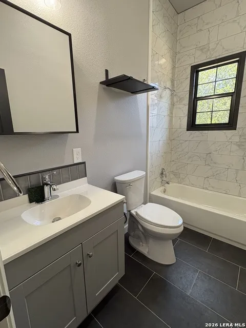 225 Linares San Antonio, TX 78225