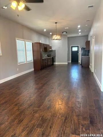 225 Linares San Antonio, TX 78225