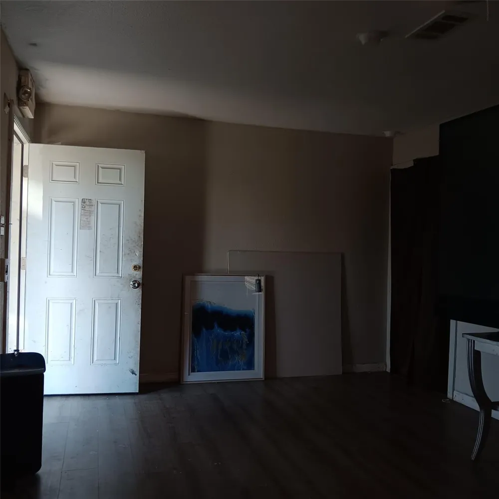 8121 Shotwell Street North Houston, TX 77016