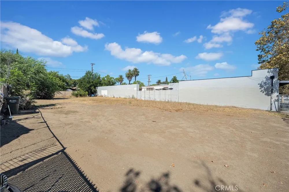 845 W Holt Pomona, CA 91768