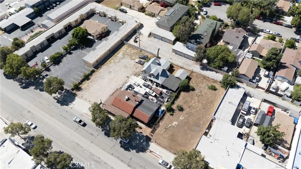 845 W Holt Pomona, CA 91768