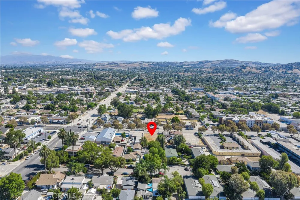 845 W Holt Pomona, CA 91768
