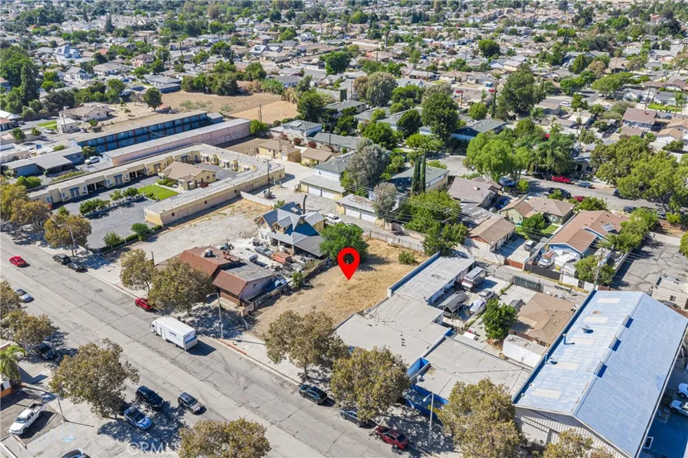 845 W Holt Pomona, CA 91768
