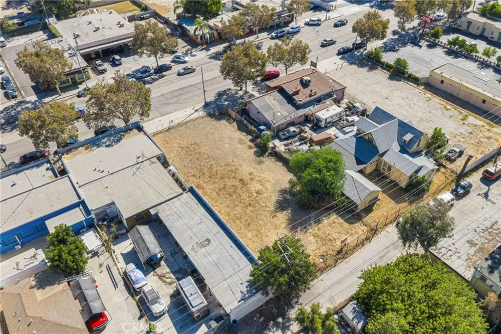 845 W Holt Pomona, CA 91768