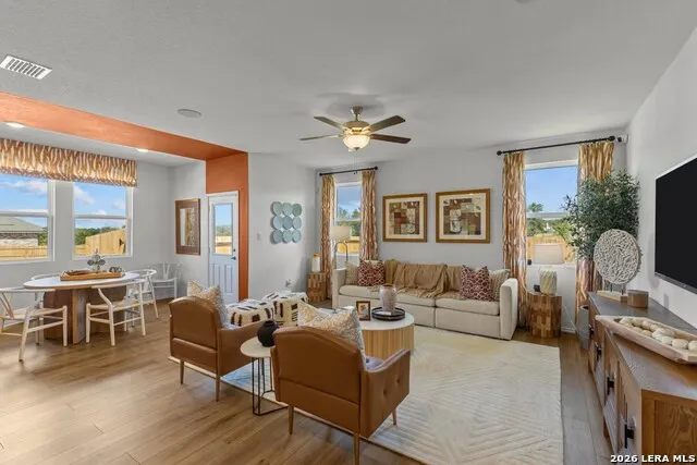 8739 Thyme Meadow Elmendorf, TX 78112