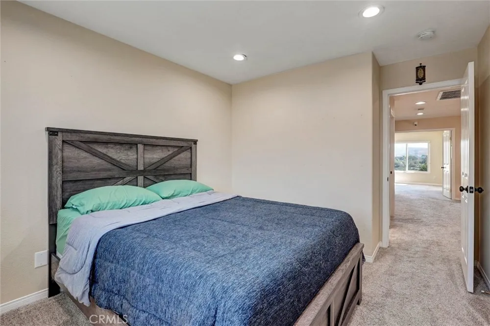 28404 Rock Canyon Saugus, CA 91390