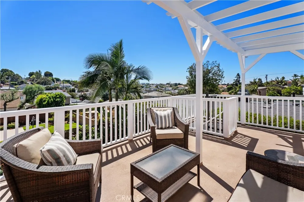 526 E Maple El Segundo, CA 90245