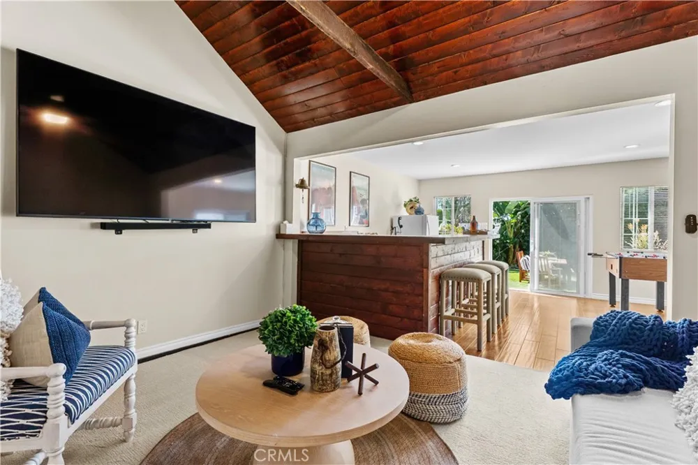 526 E Maple El Segundo, CA 90245