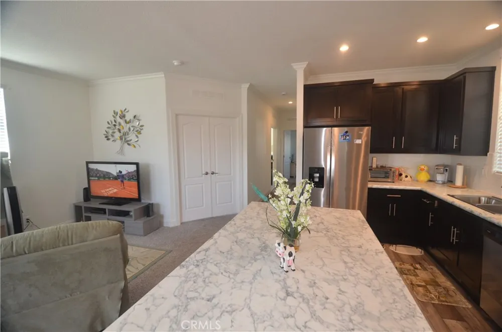 21001 Plummer Street #37 Chatsworth, CA 91311
