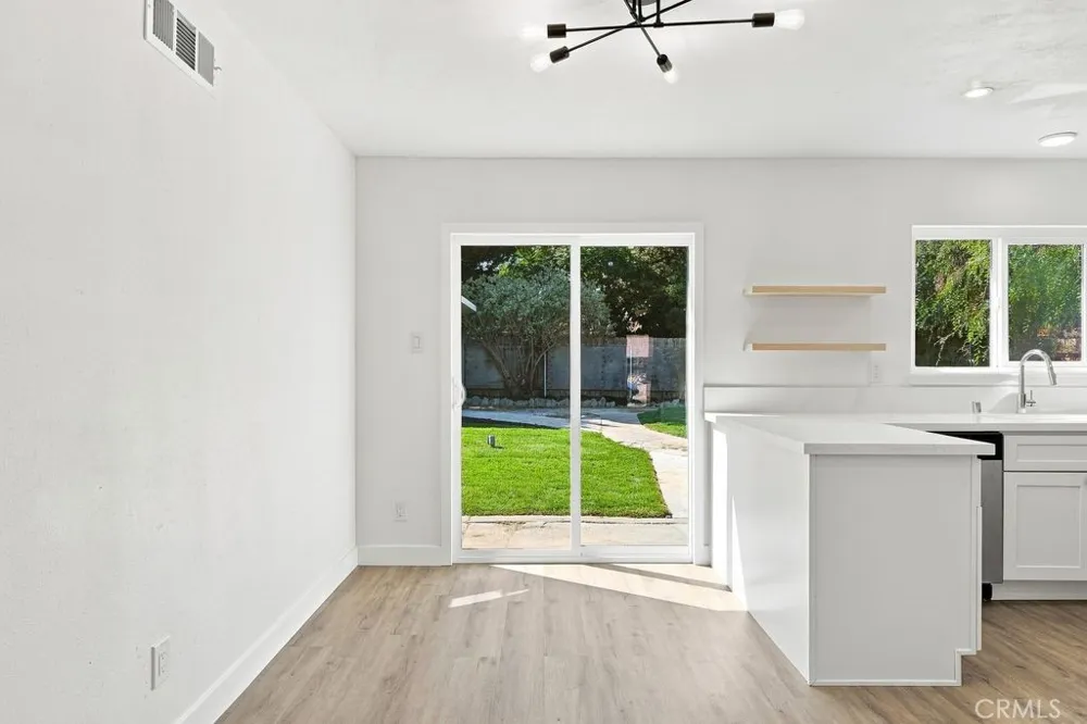1118 Dena Santa Maria, CA 93454