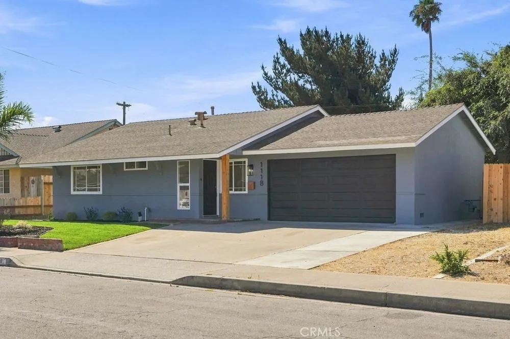 1118 Dena Santa Maria, CA 93454