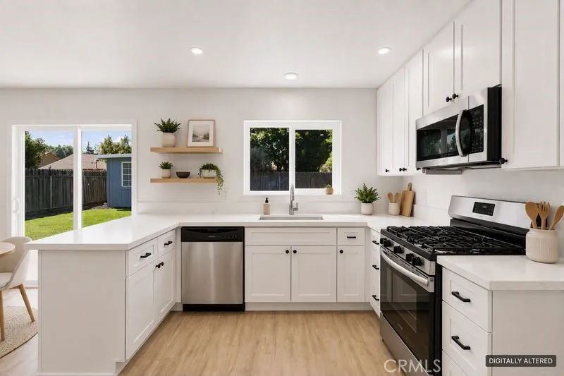 1118 Dena Santa Maria, CA 93454