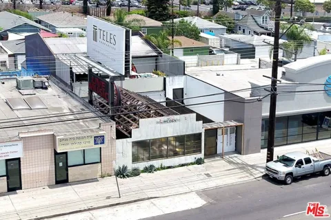 2536 Lincoln Boulevard