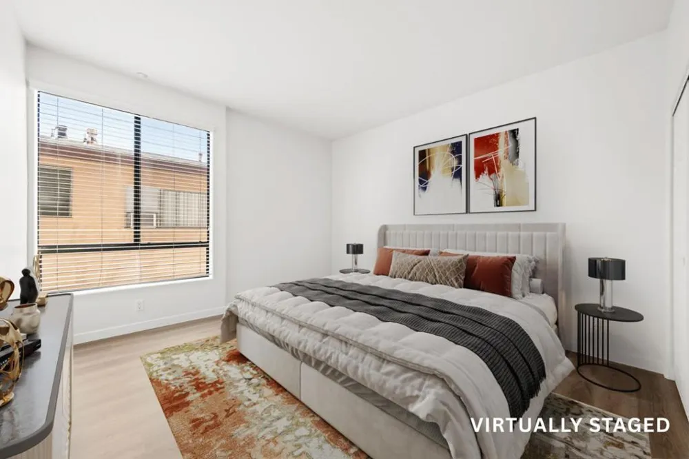 910 S Bedford Street #102 Los Angeles, CA 90035