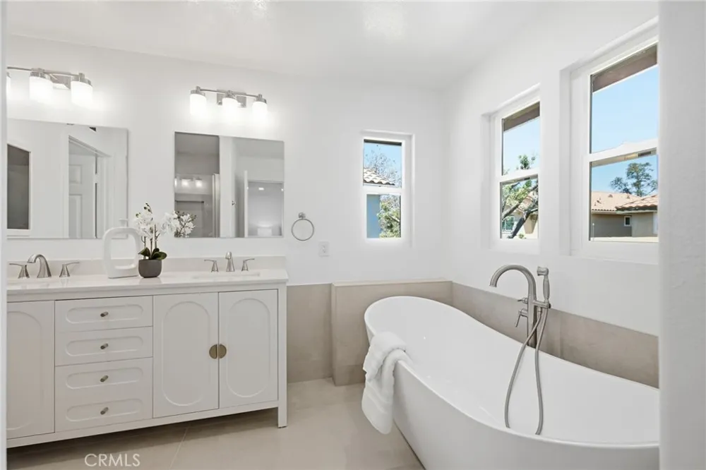4 Via Jacinto Rancho Santa Margarita, CA 92688