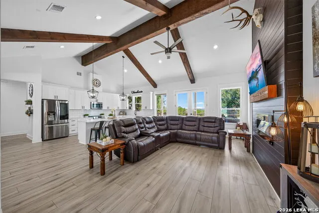 335 SADDLE MOUNTAIN DR Boerne, TX 78006