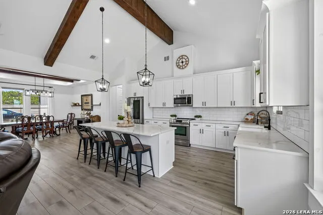 335 SADDLE MOUNTAIN DR Boerne, TX 78006