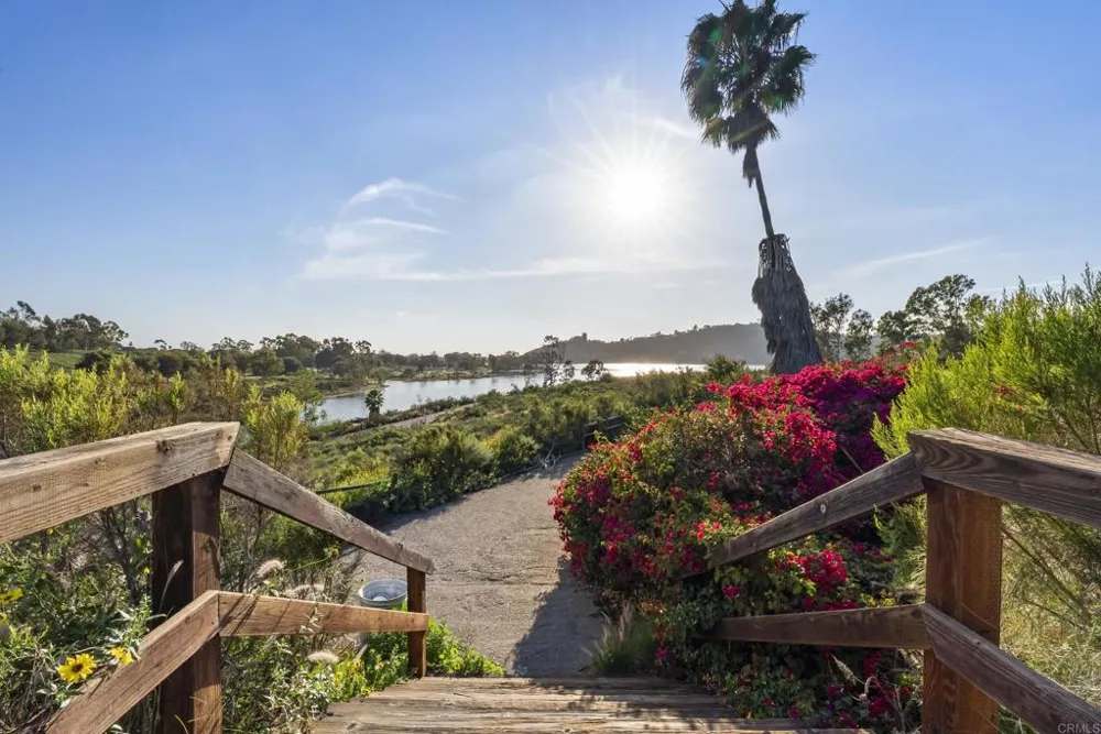 5700 Baltimore Drive #66 La Mesa, CA 91942