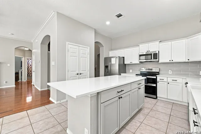 2448 Woodbridge Way Schertz, TX 78154