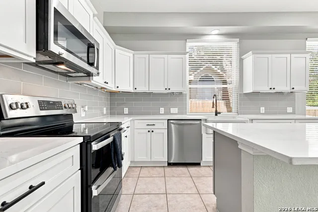 2448 Woodbridge Way Schertz, TX 78154