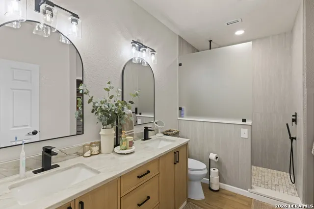 2526 SUNSET BND San Antonio, TX 78244