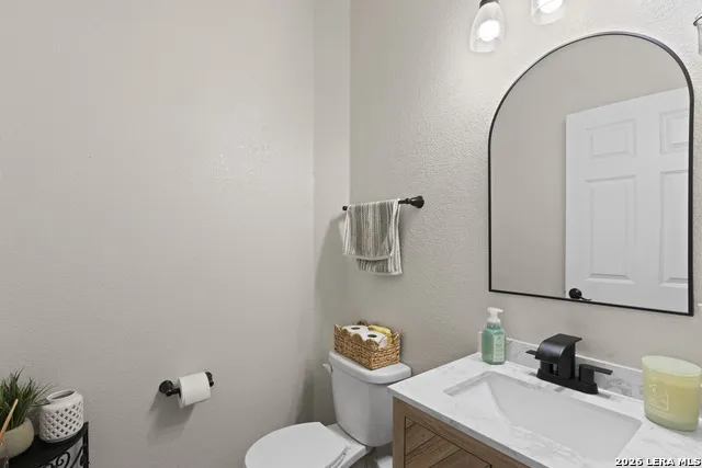 2526 SUNSET BND San Antonio, TX 78244