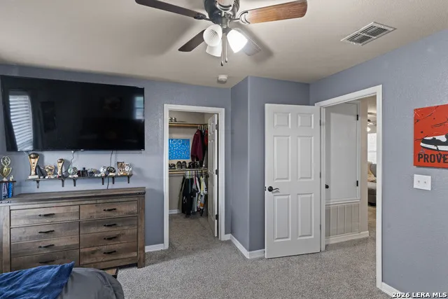 2526 SUNSET BND San Antonio, TX 78244