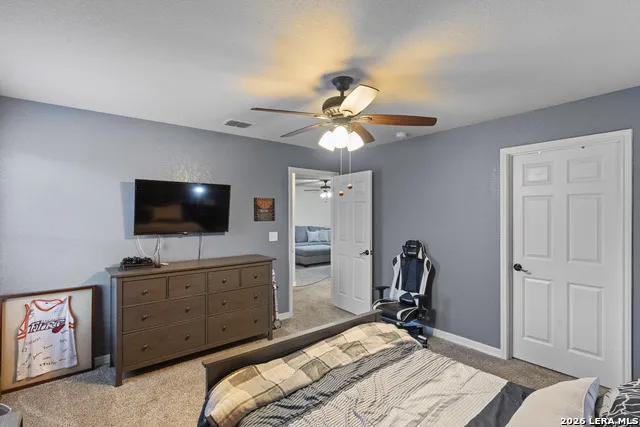 2526 SUNSET BND San Antonio, TX 78244