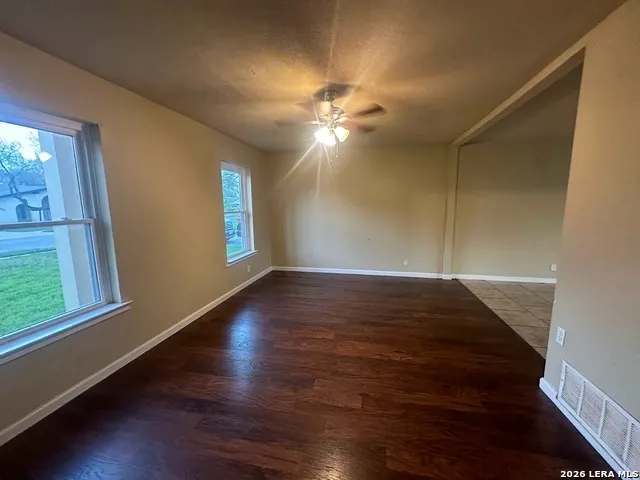 4402 LAKEWOOD DR San Antonio, TX 78220