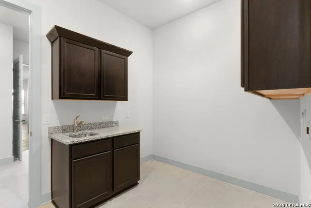 10145 Heinichen San Antonio, TX 78245