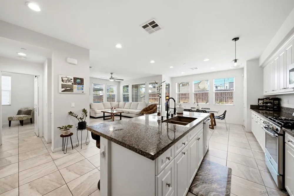 1165 Calle Oroblanco #1 Chula Vista, CA 91913