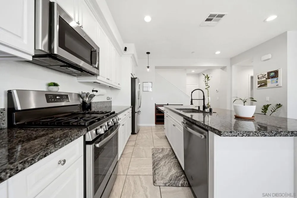 1165 Calle Oroblanco #1 Chula Vista, CA 91913