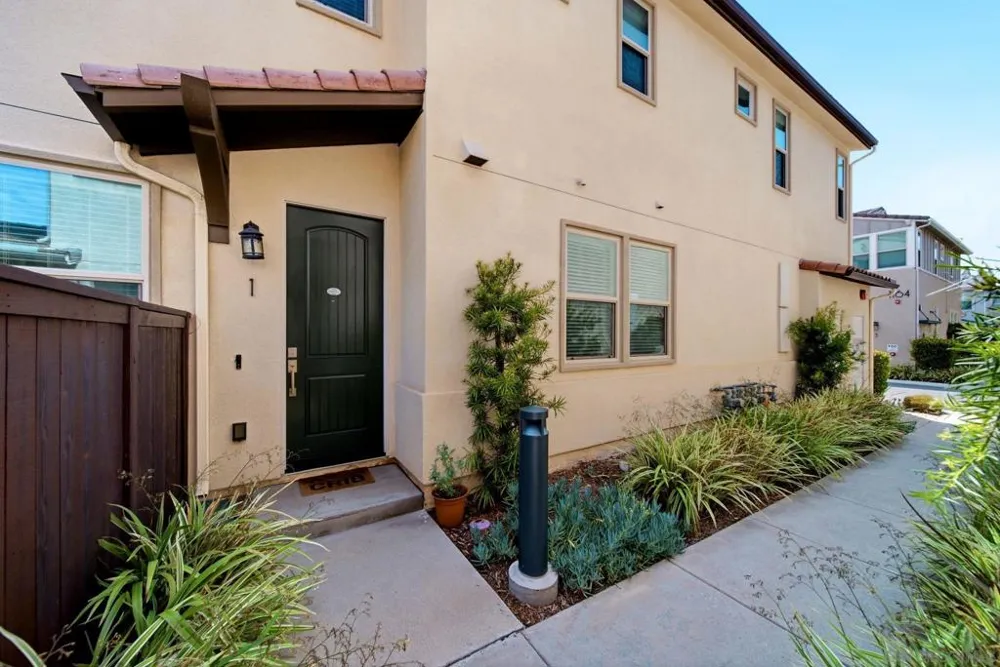 1165 Calle Oroblanco #1 Chula Vista, CA 91913