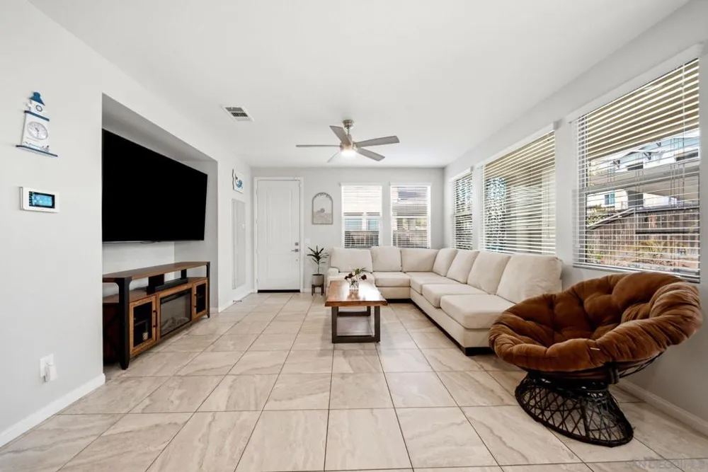 1165 Calle Oroblanco #1 Chula Vista, CA 91913