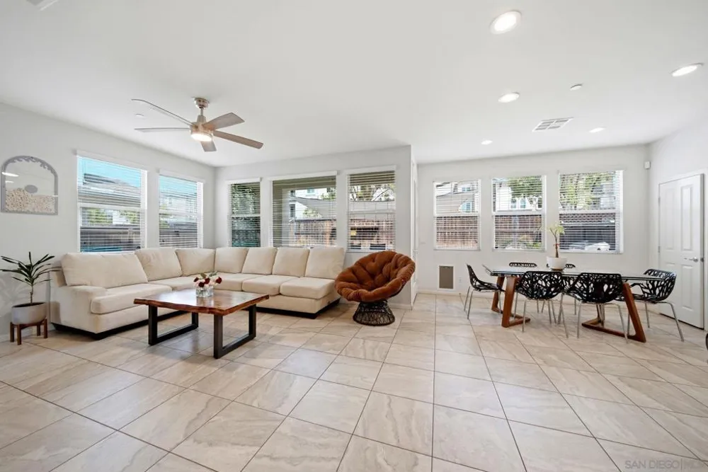1165 Calle Oroblanco #1 Chula Vista, CA 91913