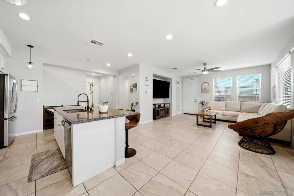 1165 Calle Oroblanco #1 Chula Vista, CA 91913