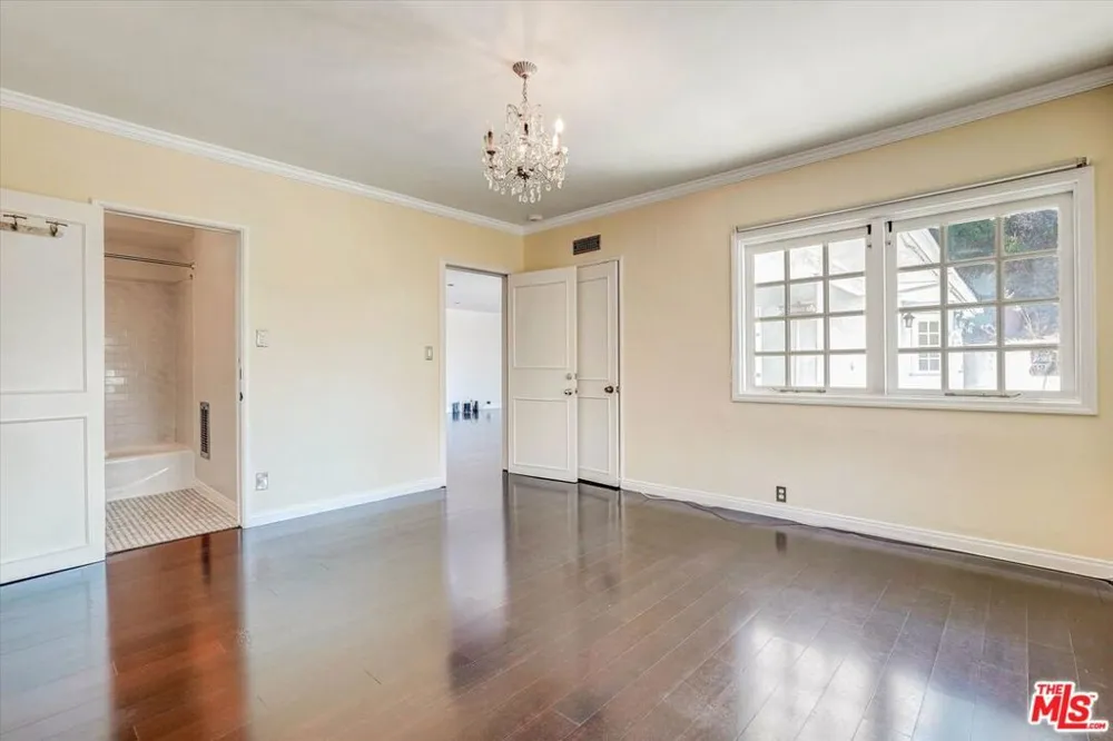 2200 Outpost Drive Los Angeles, CA 90068