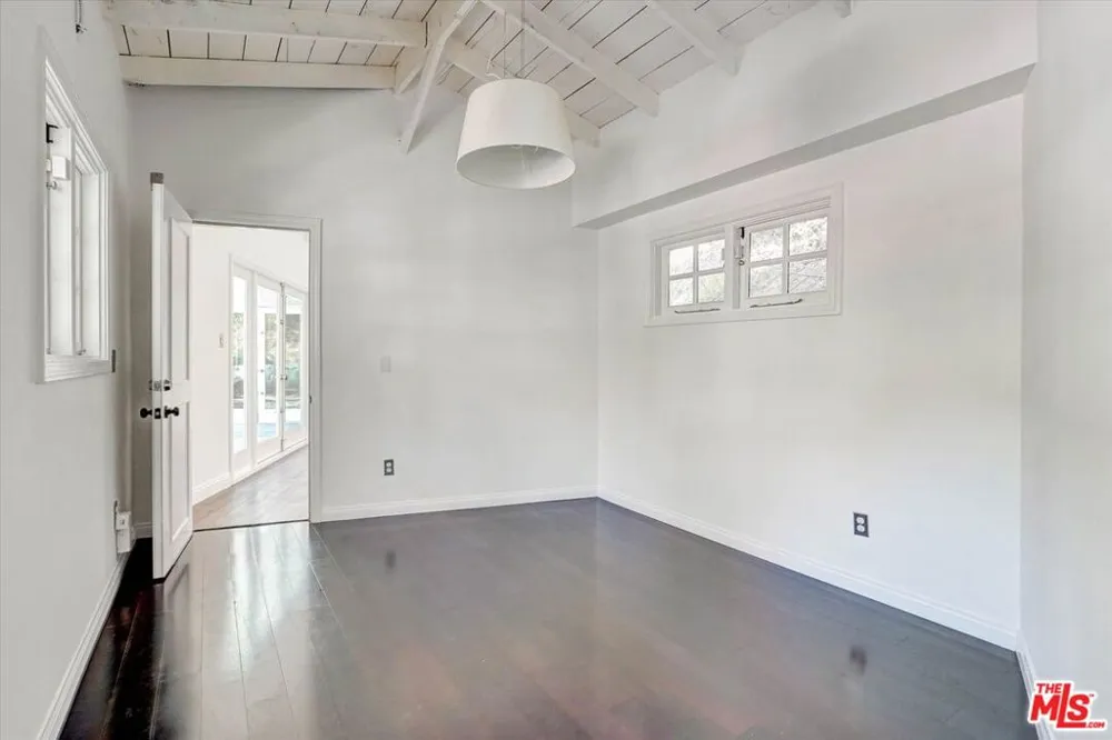 2200 Outpost Drive Los Angeles, CA 90068