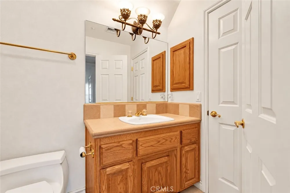 8250 Cataba Oak Hills, CA 92344